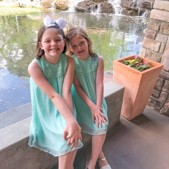 Meet your Posher, Stephanie - Picture 1 of 1